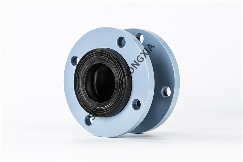 碳钢法兰深井供水设备橡胶接头收缩的原因是什么？